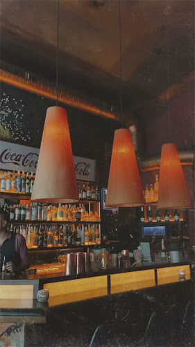 Opinii despre Déjávu music bar Prague în Staré Město - Gastronomie a pohostinství