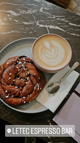 Opinii despre Letec espresso bar în Praha - Gastronomie a pohostinství
