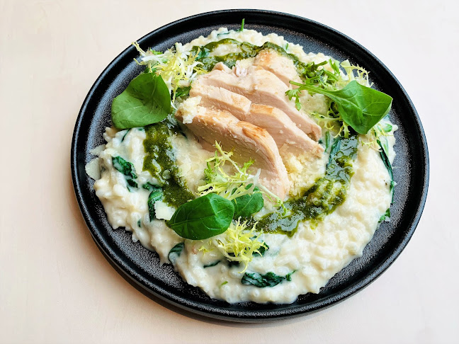 PAN83 Bar & Restaurant - Gastronomie a pohostinství