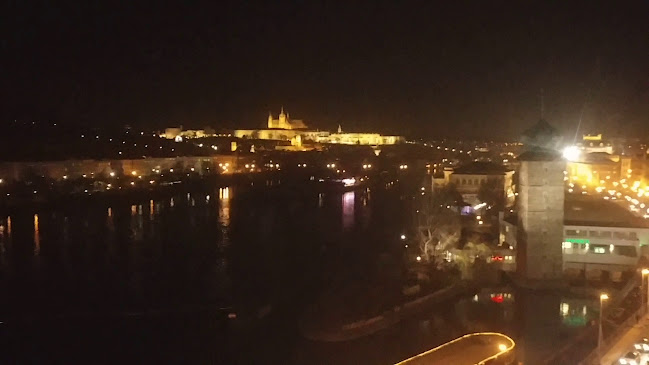 Tančící dům - Ginger & Fred Restaurant - Nové Město