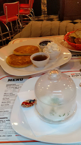 Opinii despre James Dean Prague în Staré Město - Gastronomie a pohostinství