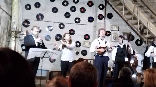 Opinii despre Zámecká kavárna & Kamenný Sál în Olomouc - Gastronomie a pohostinství