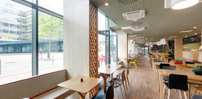 Opinii despre Red Café Prague în Praha 13 - Gastronomie a pohostinství