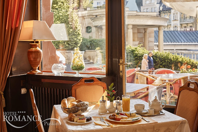 Tržiště 384/37, 360 01 Karlovy Vary 1