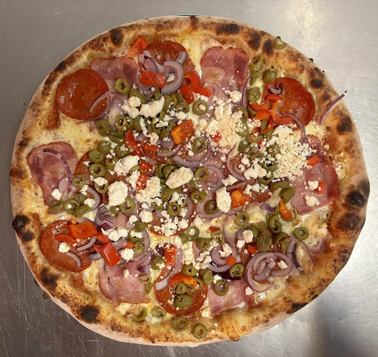 Opinii despre Pizza Dolce în Praha 18 - Gastronomie a pohostinství