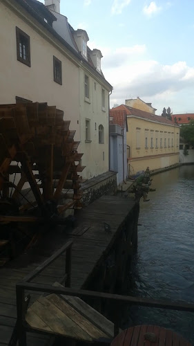 Comentarii opinii despre The Wall Pub