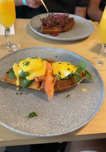 Coffee & Waffles / Snídaně v Praze - Gastronomie a pohostinství