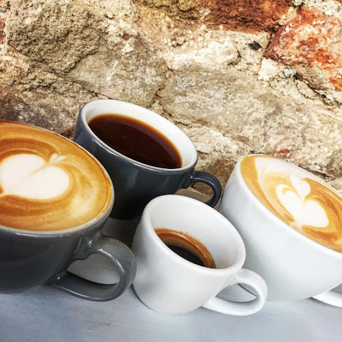 Opinii despre Dvorek Bořetice / café wine bistro în Brno - Gastronomie a pohostinství