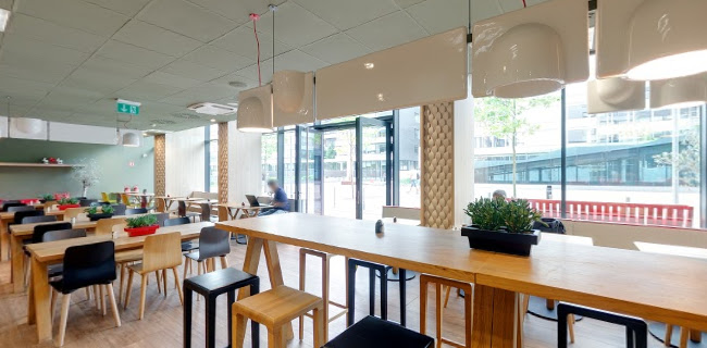 Red Café Prague - Praha 13