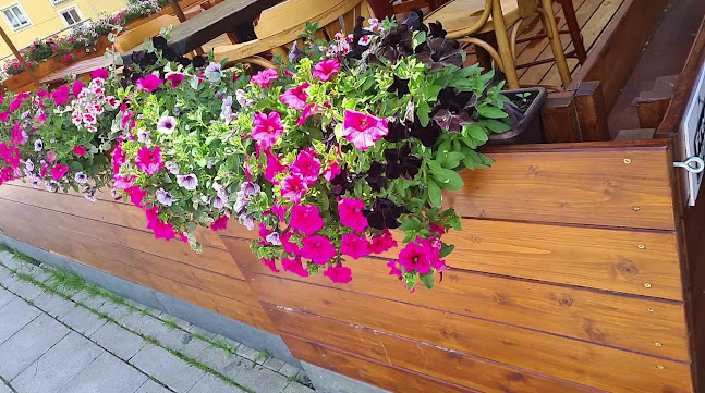 Restaurace U hradu - Gastronomie a pohostinství