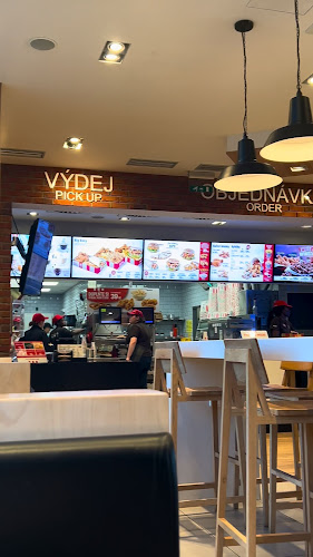 Opinii despre KFC Praha Kačerov DT în Praha 4 - Gastronomie a pohostinství