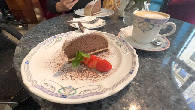 Opinii despre TONY'S CAFE & BAR în Staré Město - Gastronomie a pohostinství