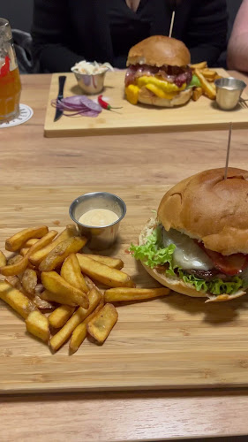 Opinii despre PARODIE - pivní restaurant în Brno - Gastronomie a pohostinství