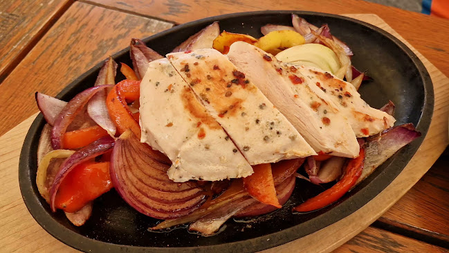 Opinii despre Staroplzenecká restaurace în Starý Plzenec - Gastronomie a pohostinství