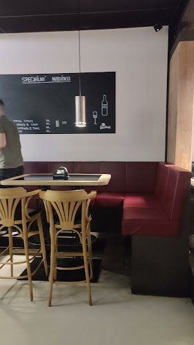 Opinii despre Vinohradský bulvár în Vinohrady - Gastronomie a pohostinství