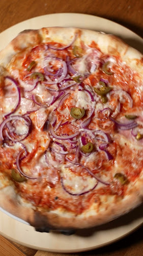 Opinii despre Kavárna klubu Cross în Praha - Gastronomie a pohostinství