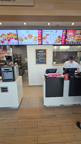 Opinii despre KFC Ostrava Outlet în Ostrava - Gastronomie a pohostinství