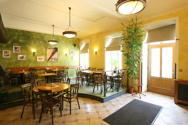 Opinii despre Lavička - Zahradní Restaurace în Praha - Gastronomie a pohostinství