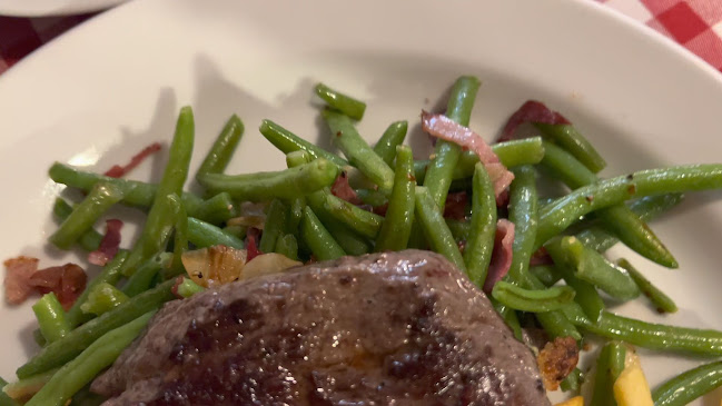 Opinii despre Momento în Praha - Gastronomie a pohostinství