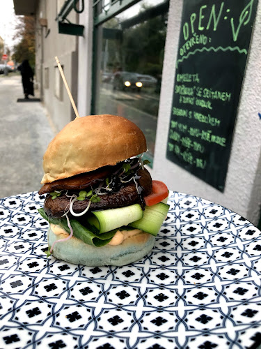 Comentarii opinii despre Moment Bistro