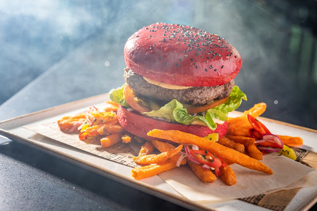 Pobřežní 1, 186 00 Karlín