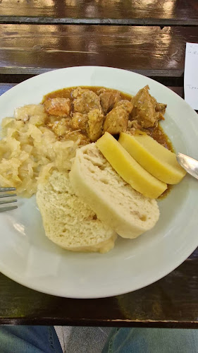 Opinii despre Restaurace a pivovar U Fleků în Nové Město - Gastronomie a pohostinství