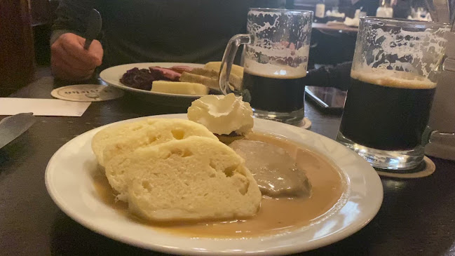Opinii despre Restaurace a pivovar U Fleků în Nové Město - Gastronomie a pohostinství