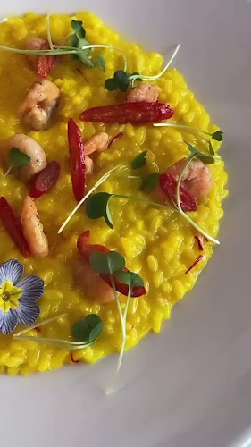 Opinii despre Crystal Gardens Slovanský dům în Staré Město - Gastronomie a pohostinství