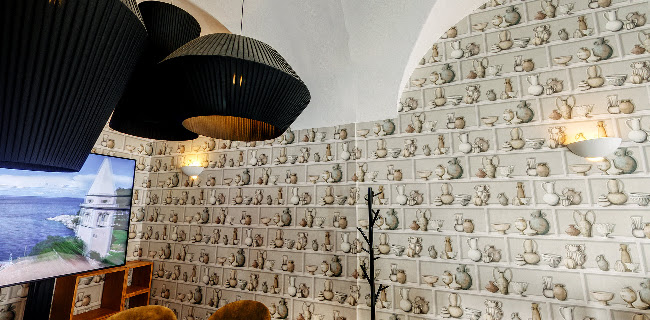 Opinii despre Fjaka Wine & Tapas bar în Hradec Králové - Gastronomie a pohostinství