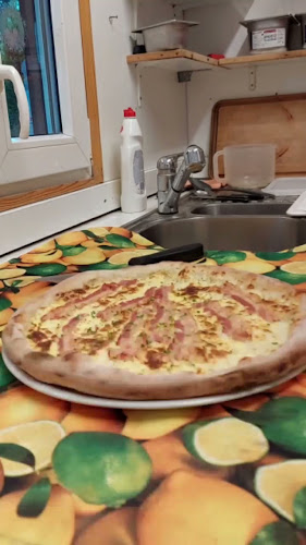 Opinii despre Pizza Pazza în Ústí nad Labem - Gastronomie a pohostinství