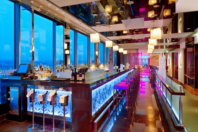 Cloud 9 Sky Bar & Lounge