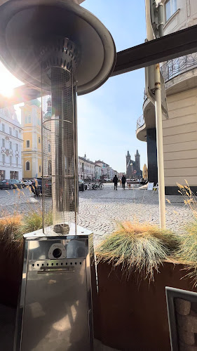 Opinii despre Fjaka Wine & Tapas bar în Hradec Králové - Gastronomie a pohostinství