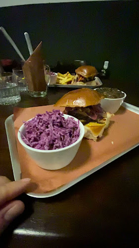 Opinii despre Hell Smoke BBQ în Malá Strana - Gastronomie a pohostinství