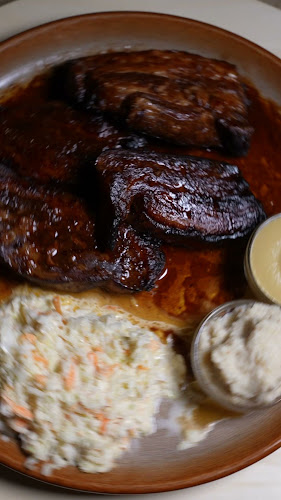 Kavárna klubu Cross - Gastronomie a pohostinství