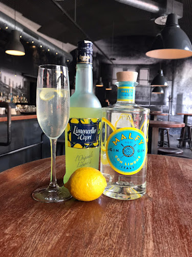 Opinii despre Hoffa bar în Nové Město - Gastronomie a pohostinství