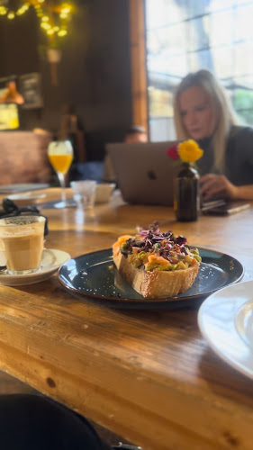 Opinii despre Kavárna co hledá jméno în Praha - Gastronomie a pohostinství