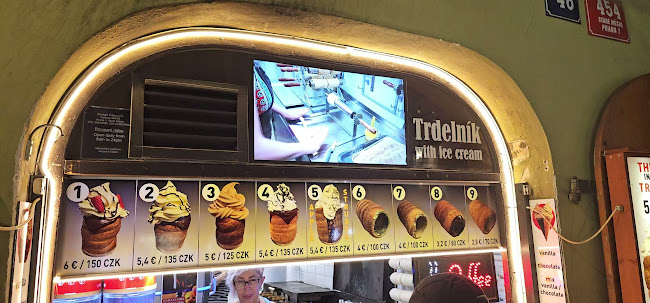 Trdelník With Ice Cream - Staré Město