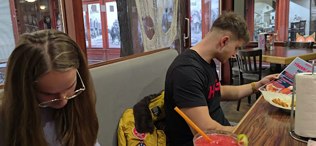 Opinii despre Restaurace HOOTERS Havelská în Staré Město - Gastronomie a pohostinství