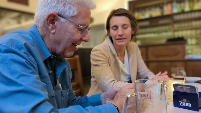 Opinii despre Restaurace U Labutí în Praha - Gastronomie a pohostinství