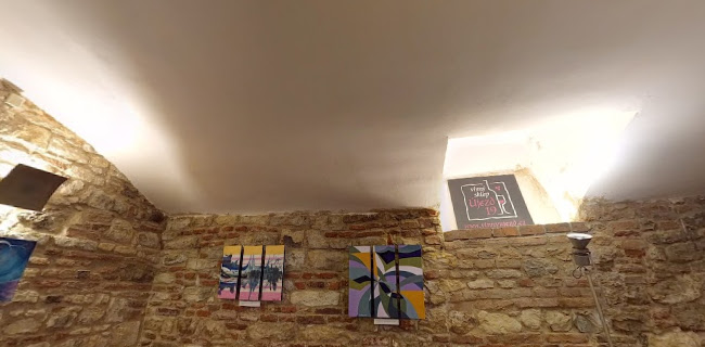 Opinii despre VINNÝ SKLEP ÚJEZD 19 în Malá Strana - Gastronomie a pohostinství