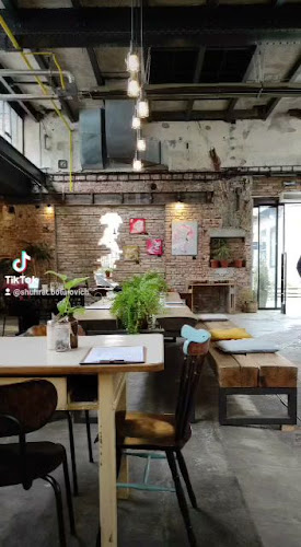 Opinii despre VNITROBLOCK în Praha - Gastronomie a pohostinství