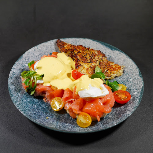 Opinii despre FAT CAT Downtown în Nové Město - Gastronomie a pohostinství