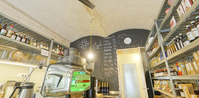 Opinii despre Triko kafe & koloniál în Praha 5 - Gastronomie a pohostinství
