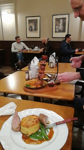 Opinii despre Staroměstská restaurace în Staré Město - Gastronomie a pohostinství