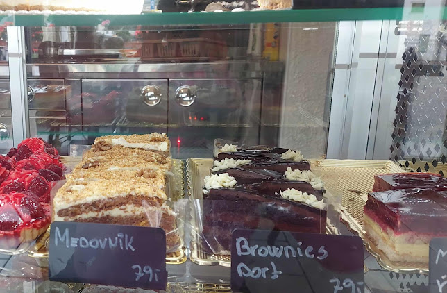 Opinii despre Cukrárna & Kavárna Ben în Doksy - Gastronomie a pohostinství