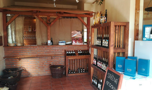 Opinii despre Vinotéka Dobré časy în Rousínov - Gastronomie a pohostinství