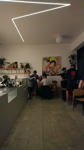 KRO COFFEE VINOHRADY - COFFEE & BAKERY - Gastronomie a pohostinství