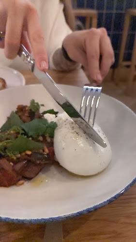 Opinii despre Ragazzi Pizza & Bar JZP în Vinohrady - Gastronomie a pohostinství