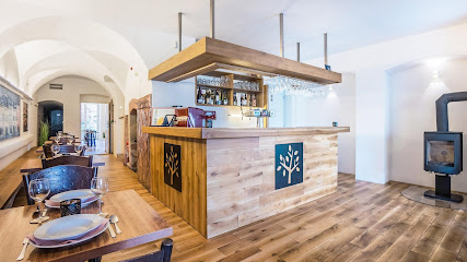 Penzion 14 - restaurace a ubytování - Hostinné