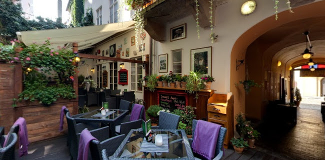 The Wall Pub - Malá Strana